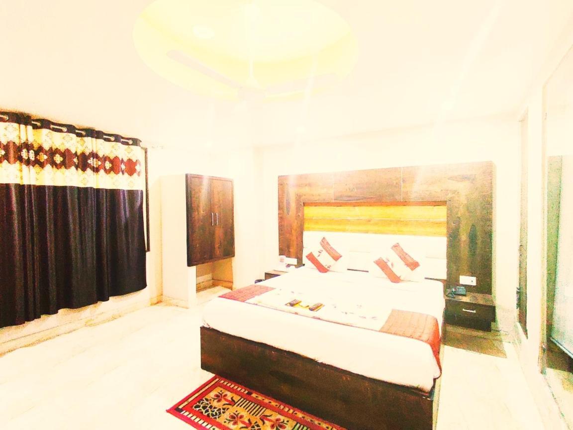 Hotel Amour By Rpi New Delhi Eksteriør bilde